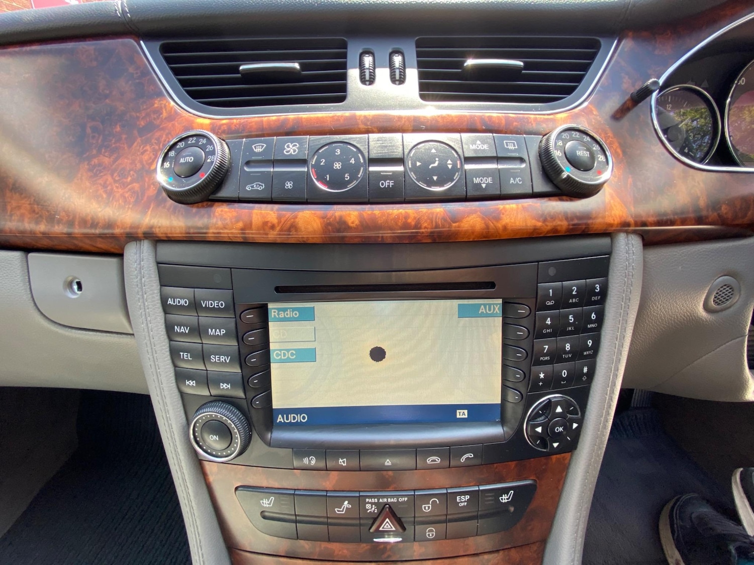 Used Mercedes-Benz CLS 2006 for sale - 77001158: Photo 30