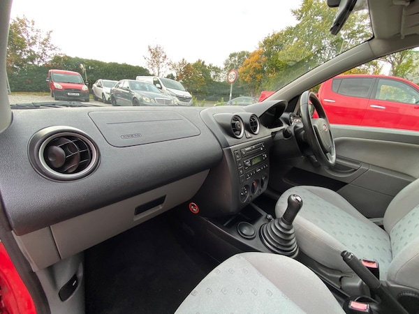 Used Ford Fiesta 2002 for sale - 76190087: Photo 14
