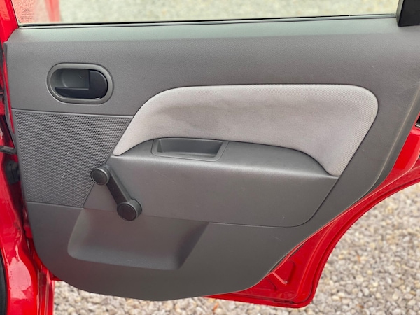 Used Ford Fiesta 2002 for sale - 76190087: Photo 36