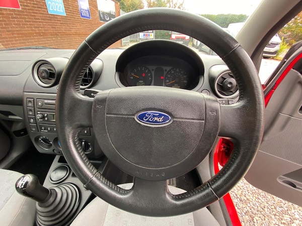 Used Ford Fiesta 2002 for sale - 76190087: Photo 42