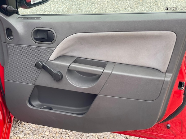 Used Ford Fiesta 2002 for sale - 76190087: Photo 46