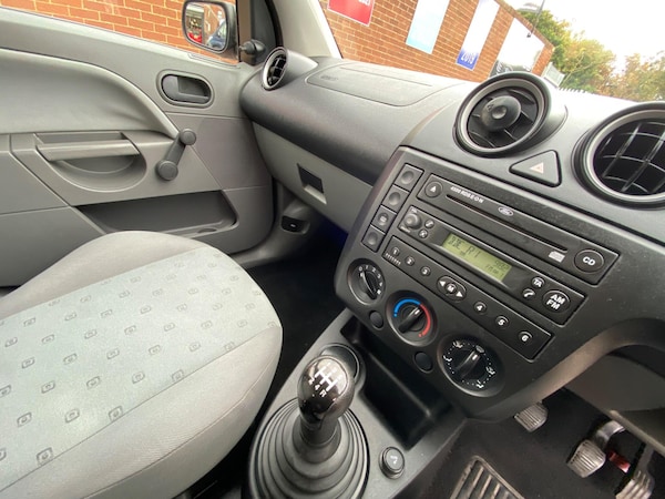 Used Ford Fiesta 2002 for sale - 76190087: Photo 50