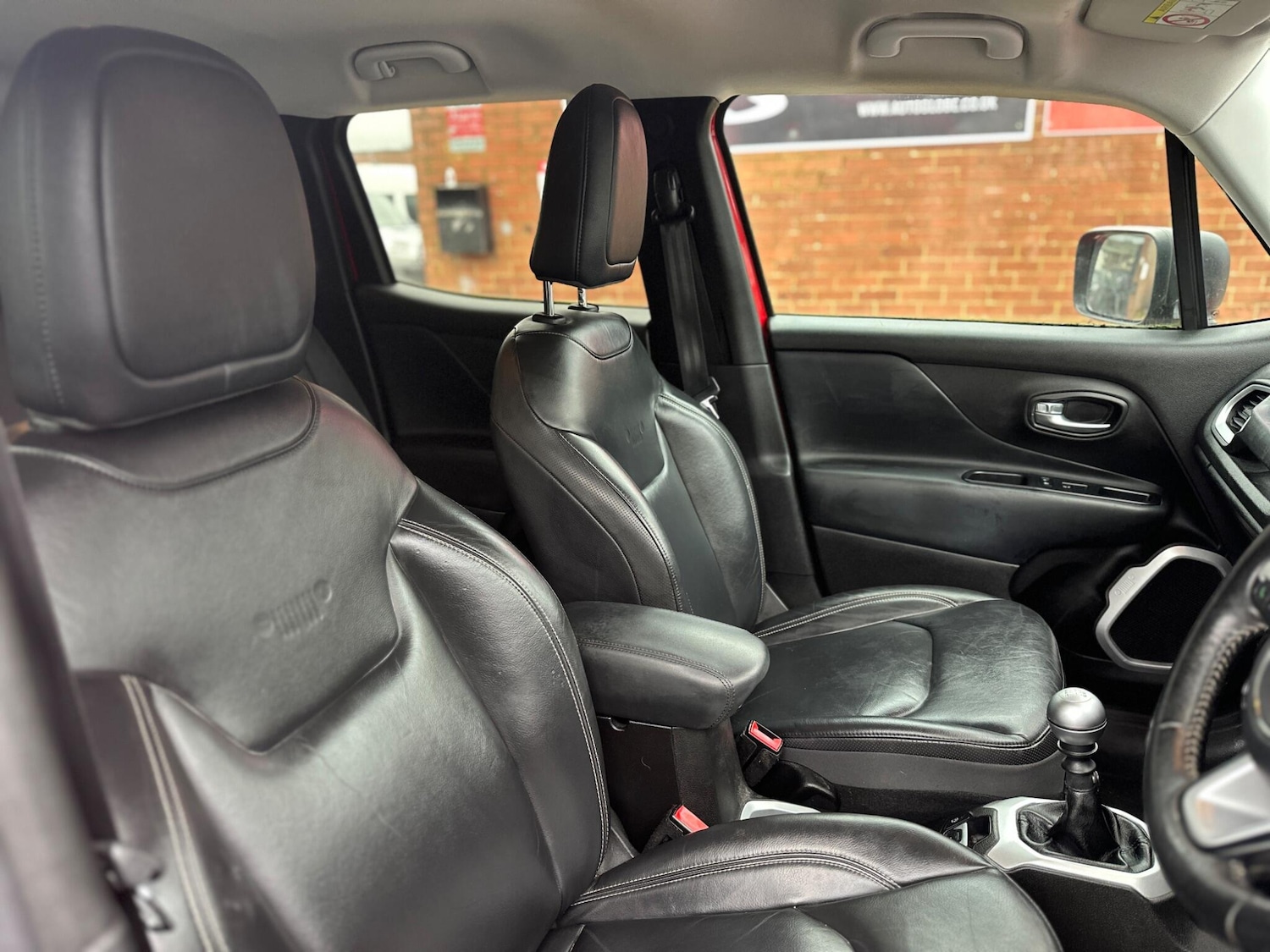 Used Jeep Renegade 2016 for sale - 77345663: Photo 27