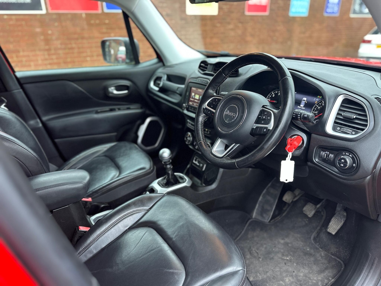 Used Jeep Renegade 2016 for sale - 77345663: Photo 6