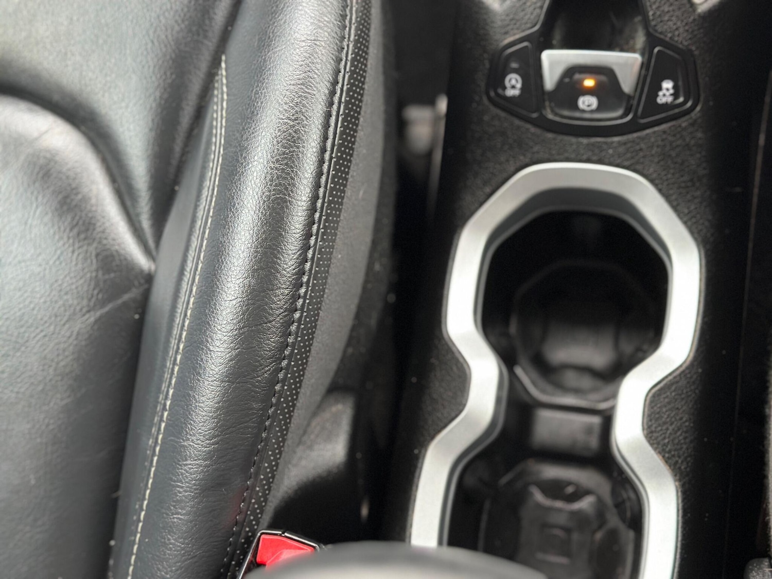 Used Jeep Renegade 2016 for sale - 77345663: Photo 60