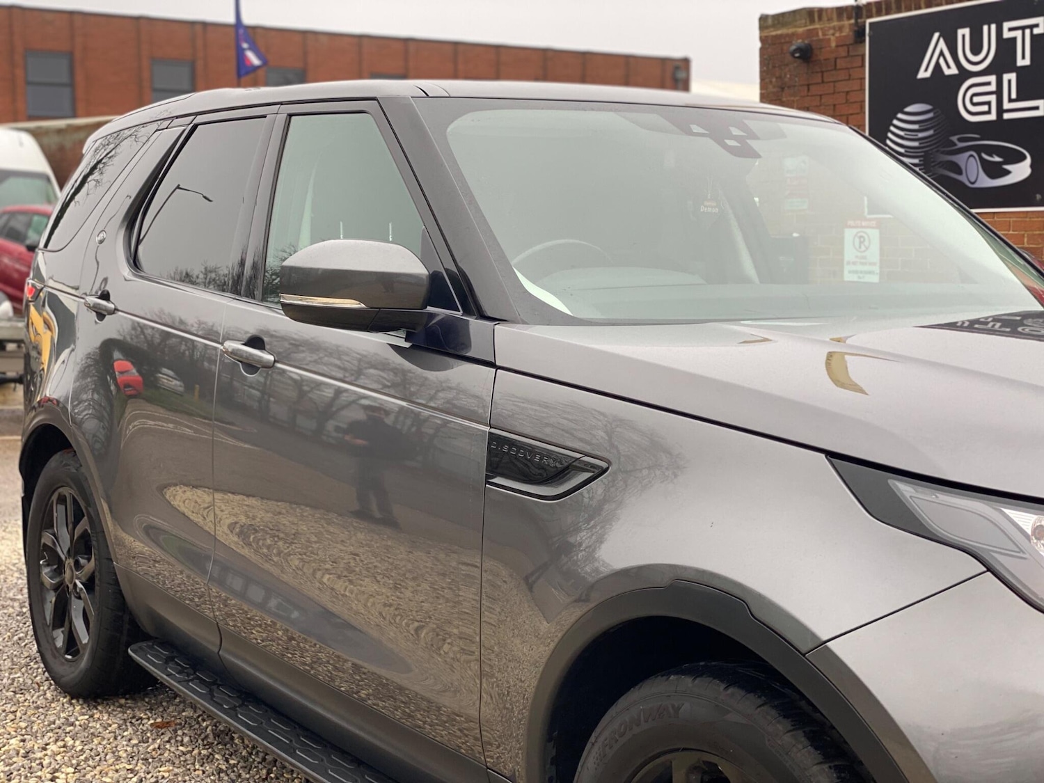 Used Land Rover Discovery 2019 for sale - 76995632: Photo 16