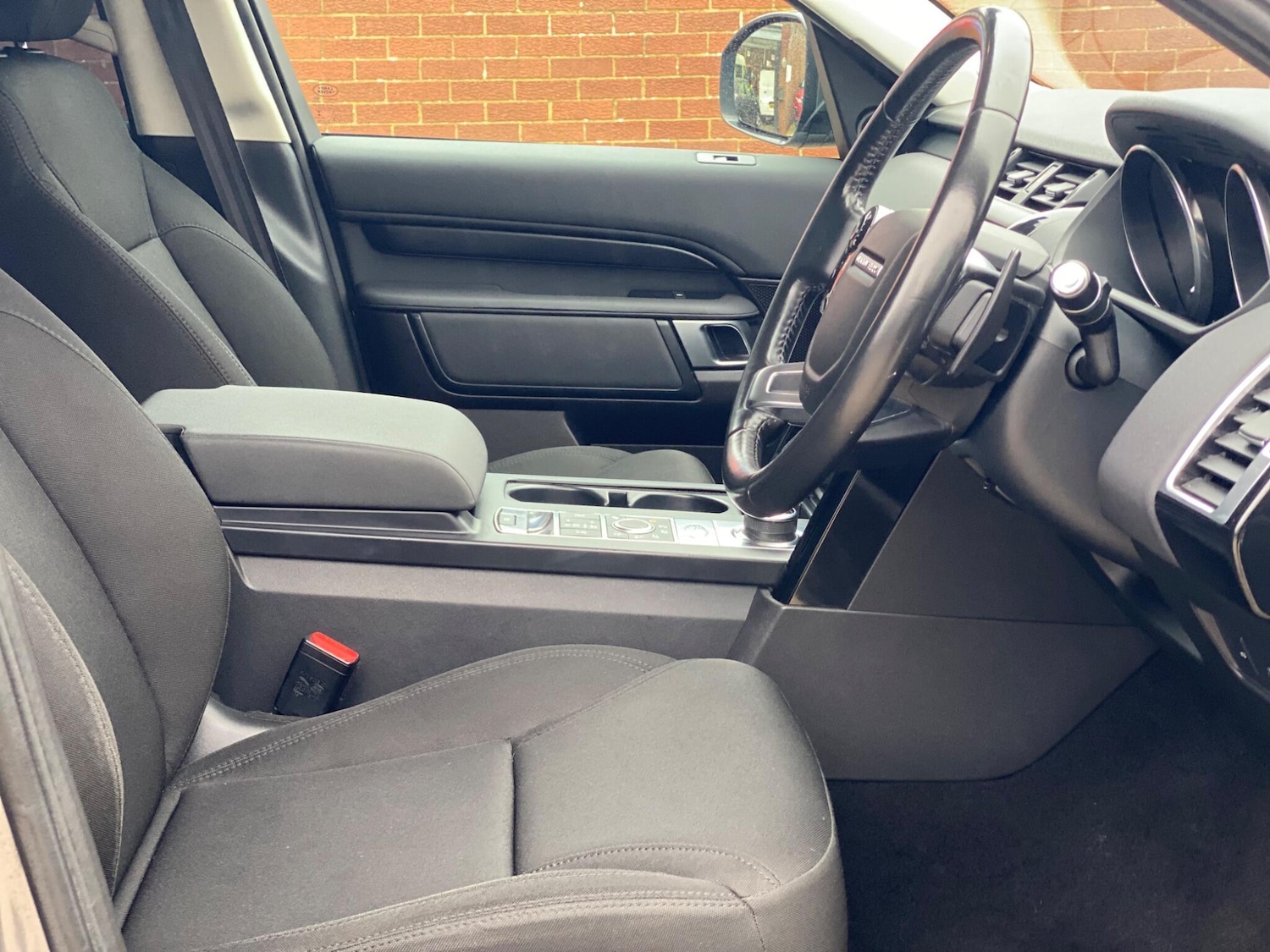 Used Land Rover Discovery 2019 for sale - 76995632: Photo 23