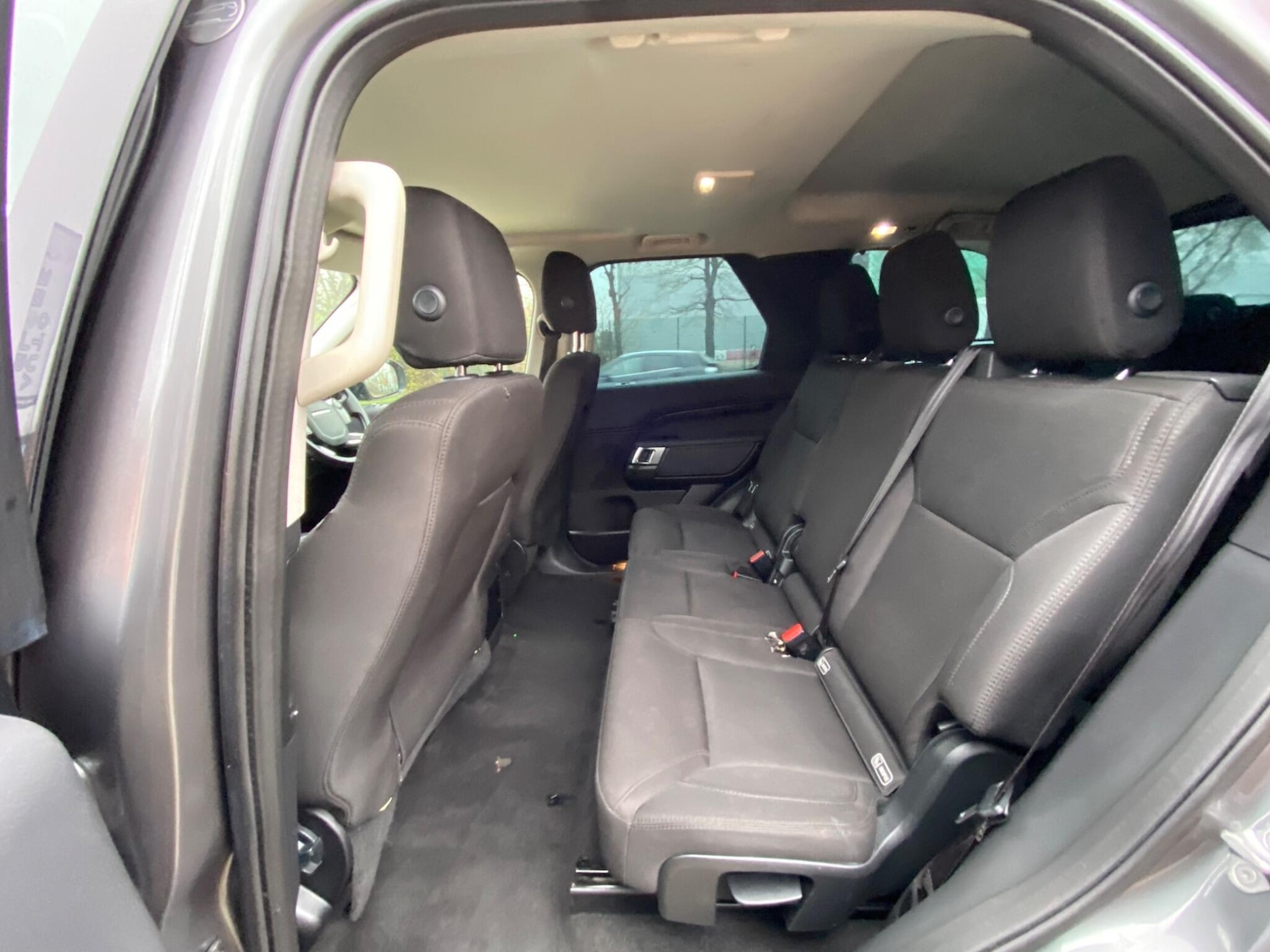 Used Land Rover Discovery 2019 for sale - 76995632: Photo 29