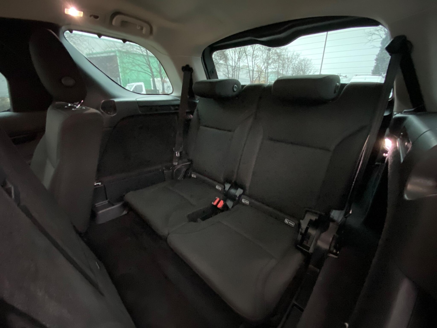 Used Land Rover Discovery 2019 for sale - 76995632: Photo 32