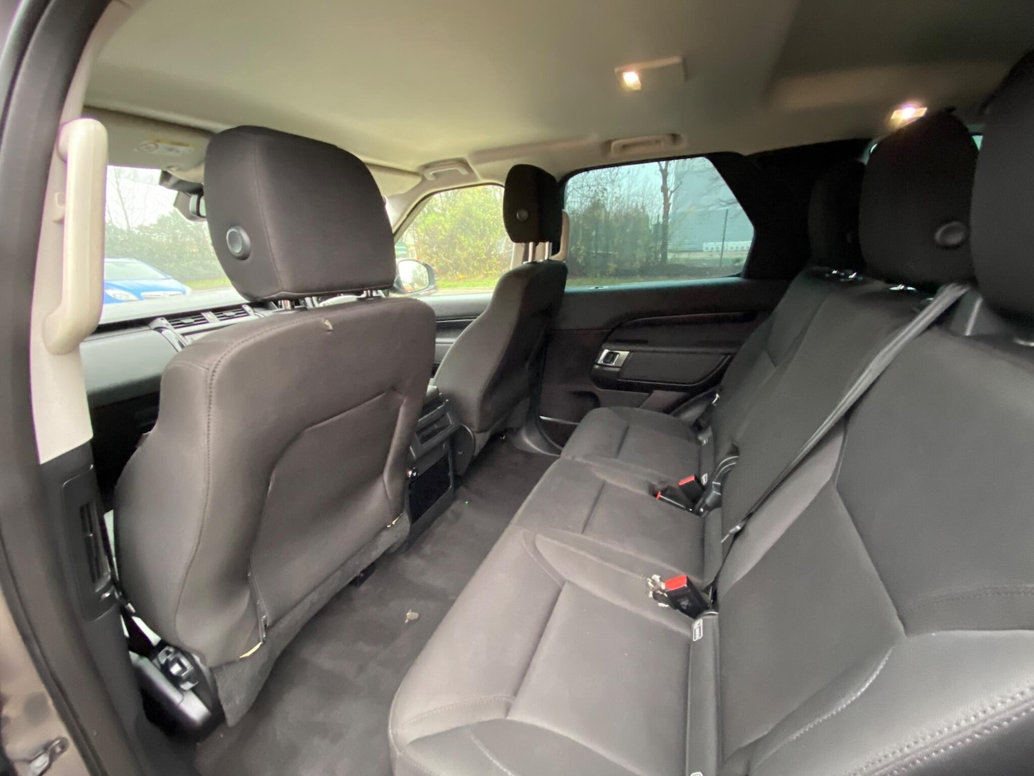 Used Land Rover Discovery 2019 for sale - 76995632: Photo 34