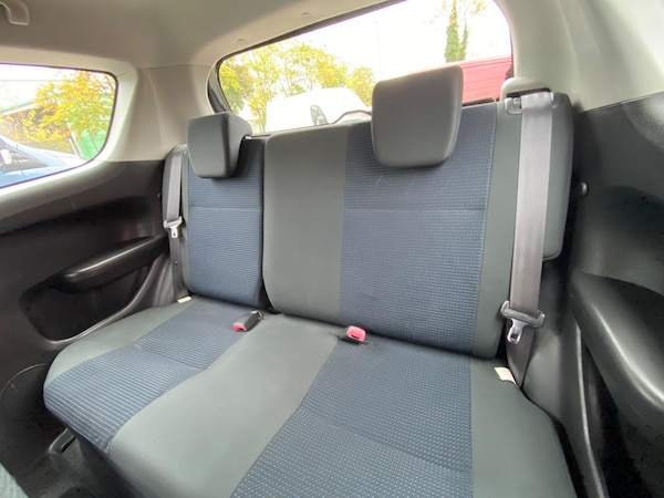 Used Suzuki Swift 2010 for sale - 76239411: Photo 18