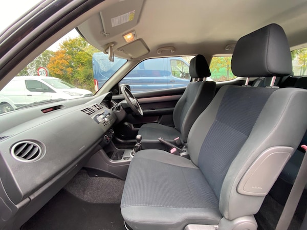 Used Suzuki Swift 2010 for sale - 76239411: Photo 23