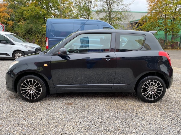 Used Suzuki Swift 2010 for sale - 76239411: Photo 28