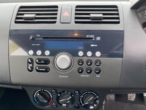 Used Suzuki Swift 2010 for sale - 76239411: Photo 29