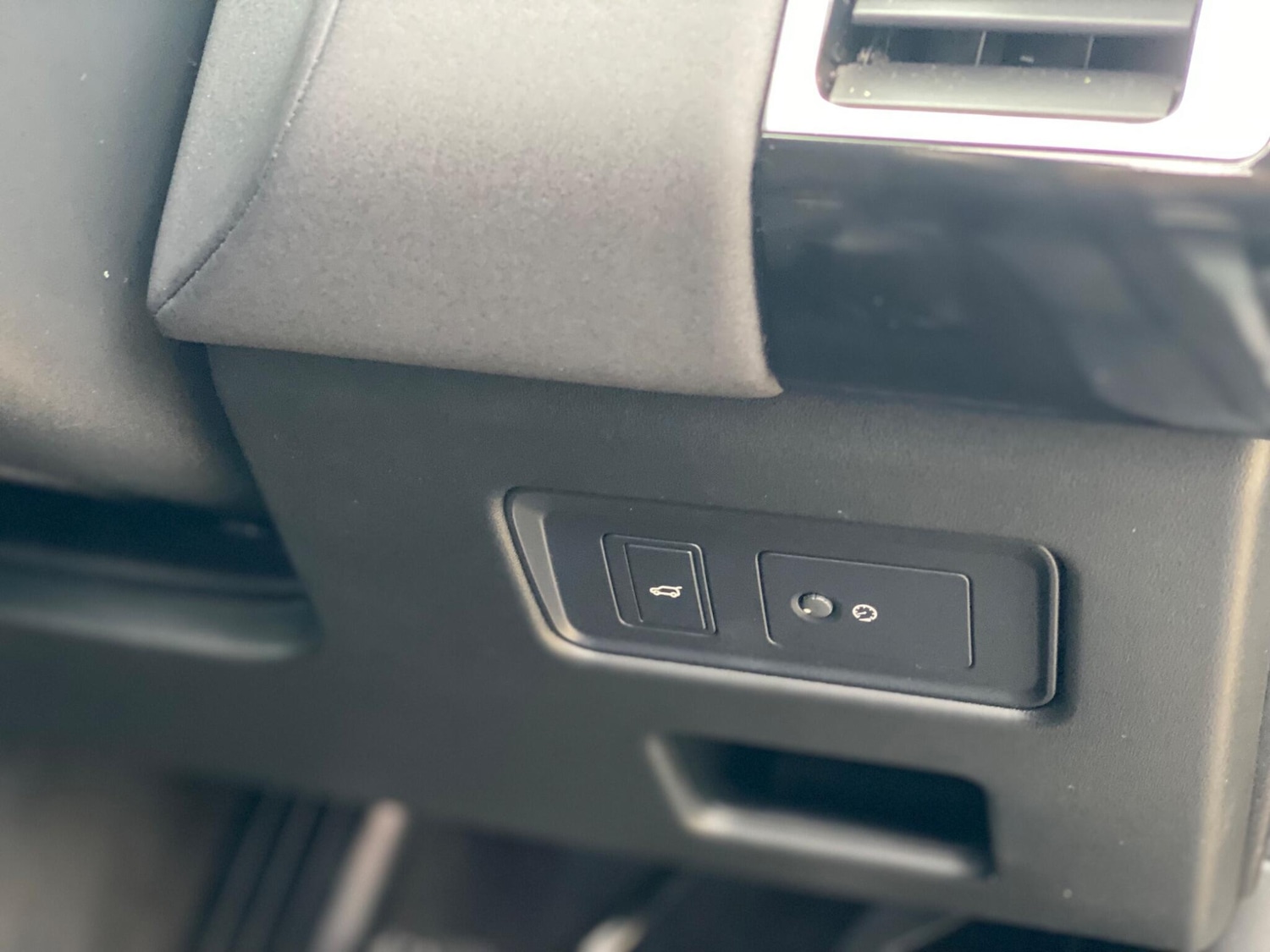 Used Land Rover Discovery 2019 for sale - 77484482: Photo 37