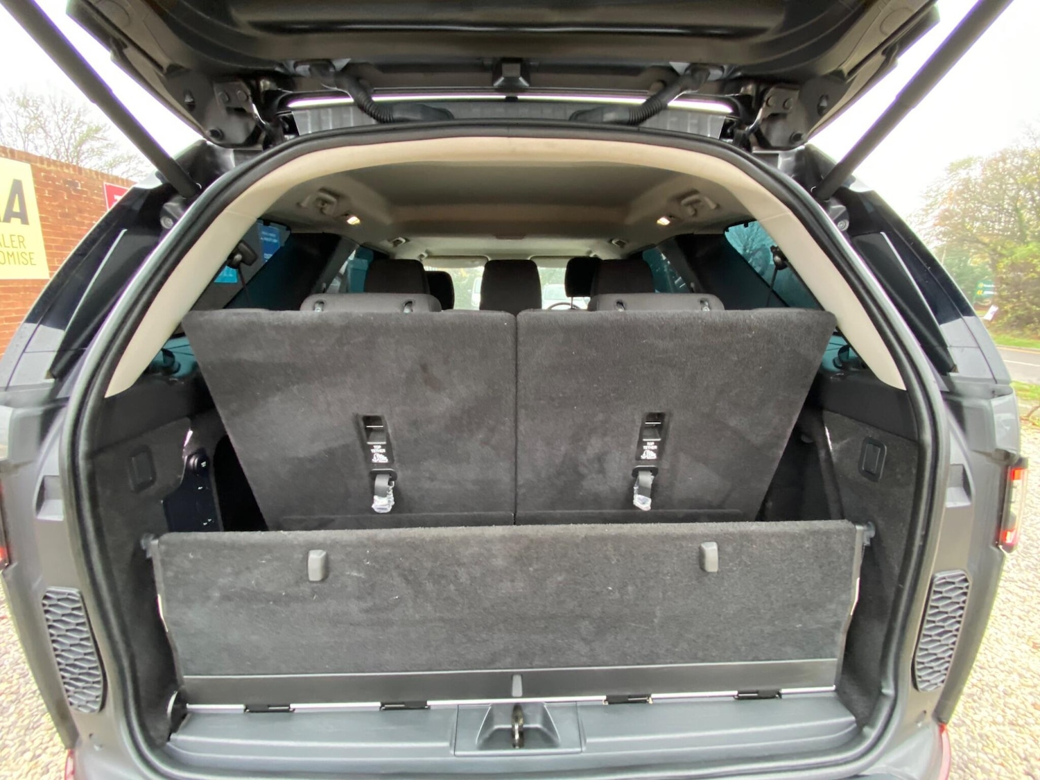 Used Land Rover Discovery 2019 for sale - 77484482: Photo 9