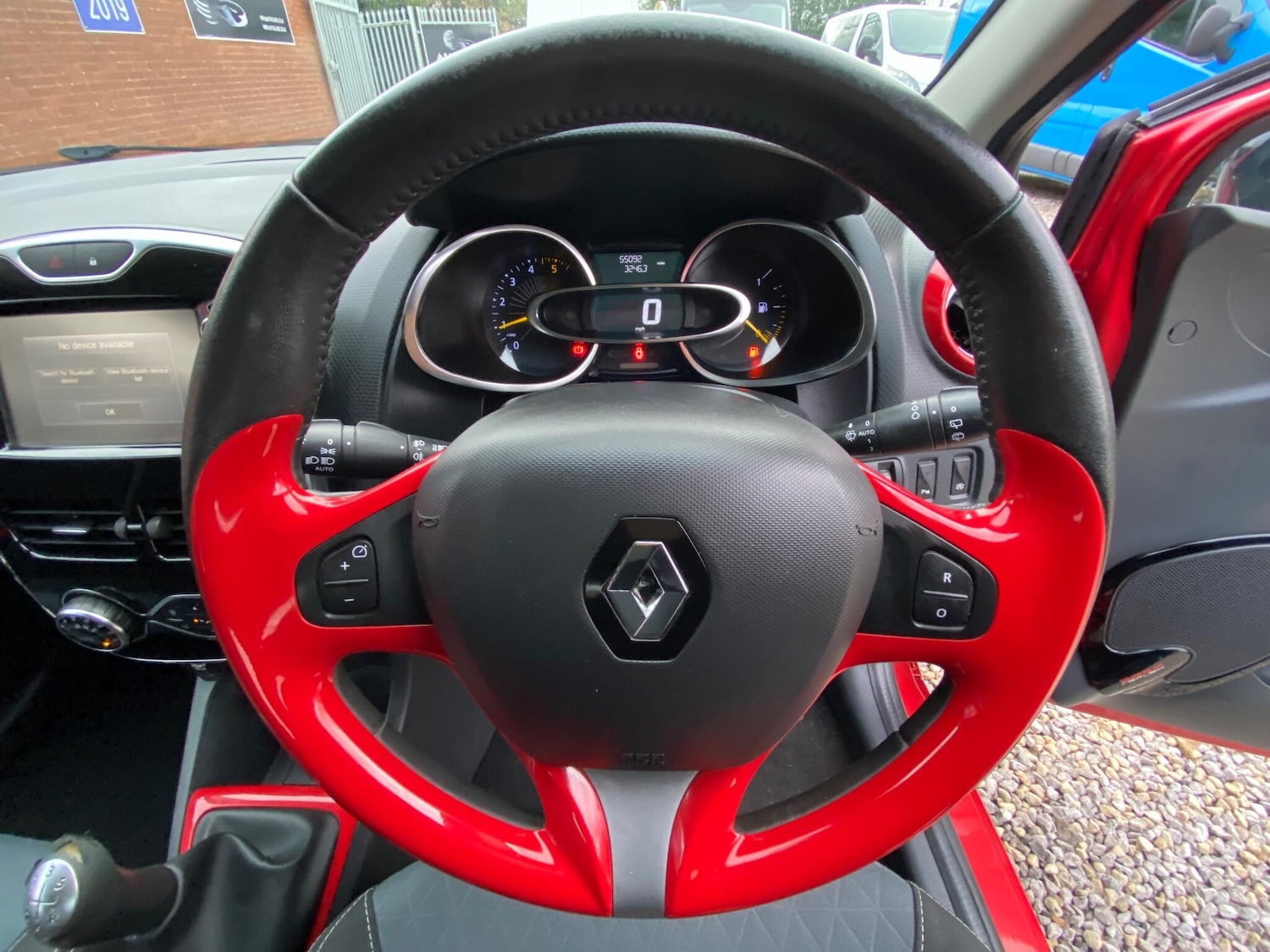 Used Renault Clio 2015 for sale - 76865756: Photo 11