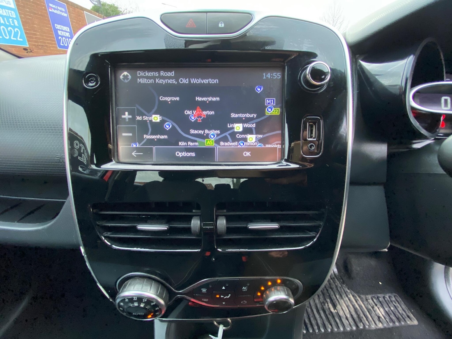 Used Renault Clio 2015 for sale - 76865756: Photo 12