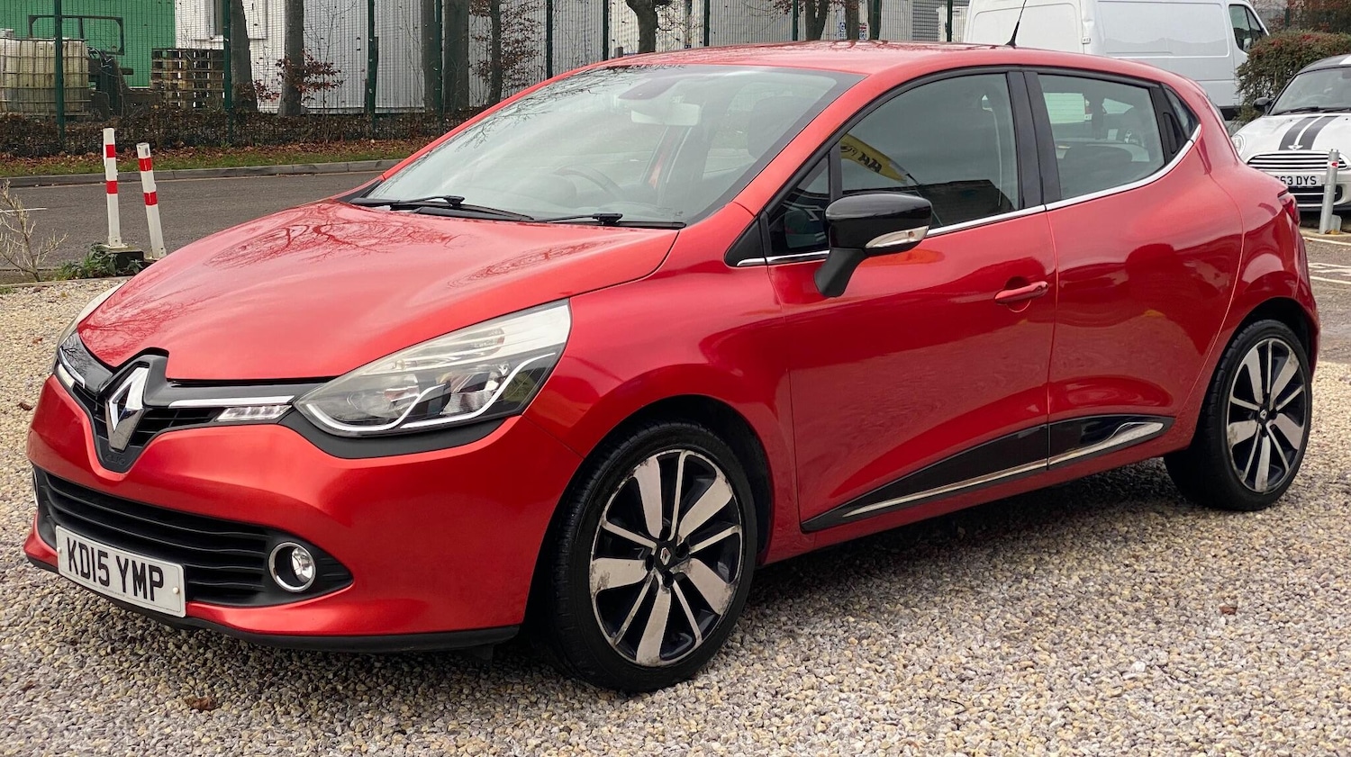 Used Renault Clio 2015 for sale - 76865756: Photo 3