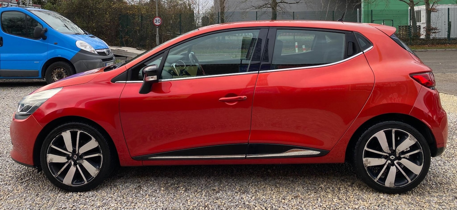 Used Renault Clio 2015 for sale - 76865756: Photo 32