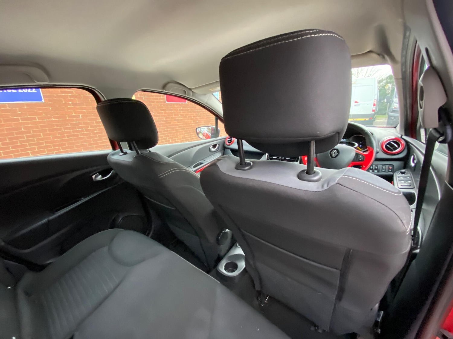 Used Renault Clio 2015 for sale - 76865756: Photo 34