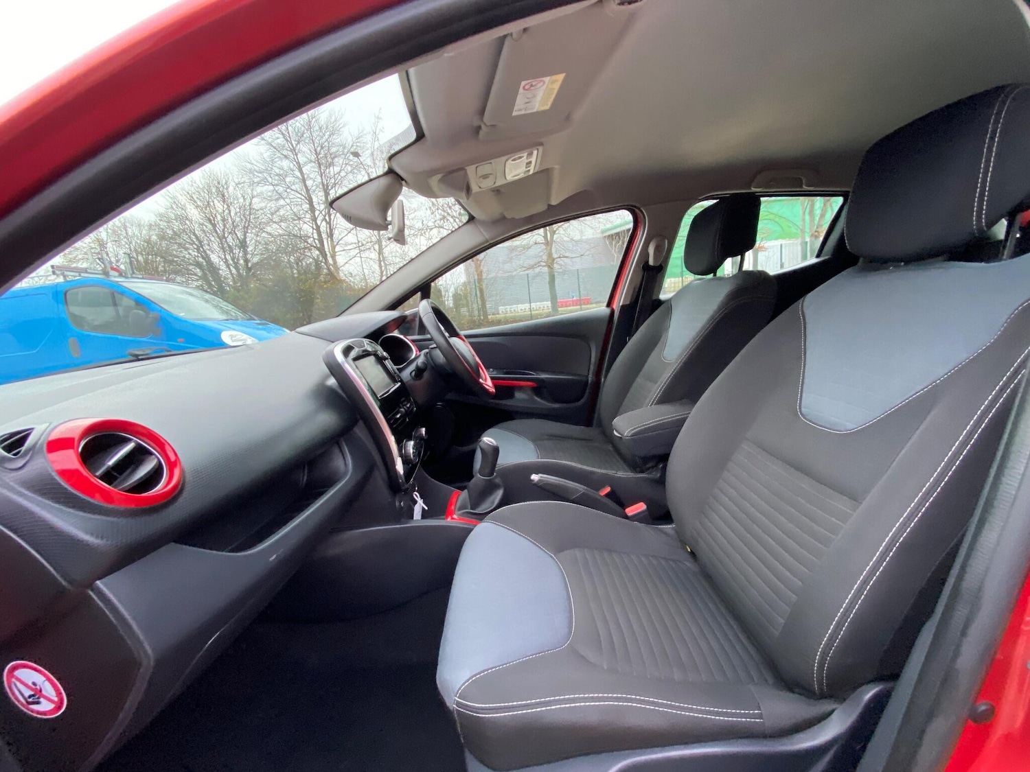 Used Renault Clio 2015 for sale - 76865756: Photo 38