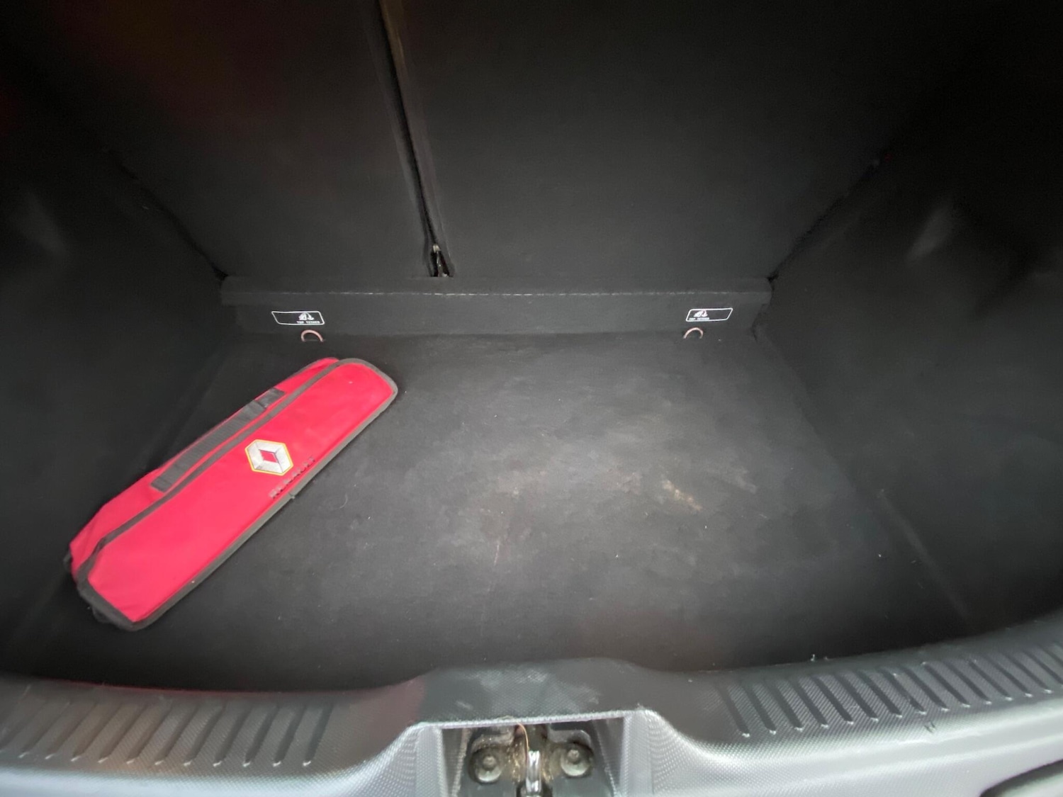 Used Renault Clio 2015 for sale - 76865756: Photo 46