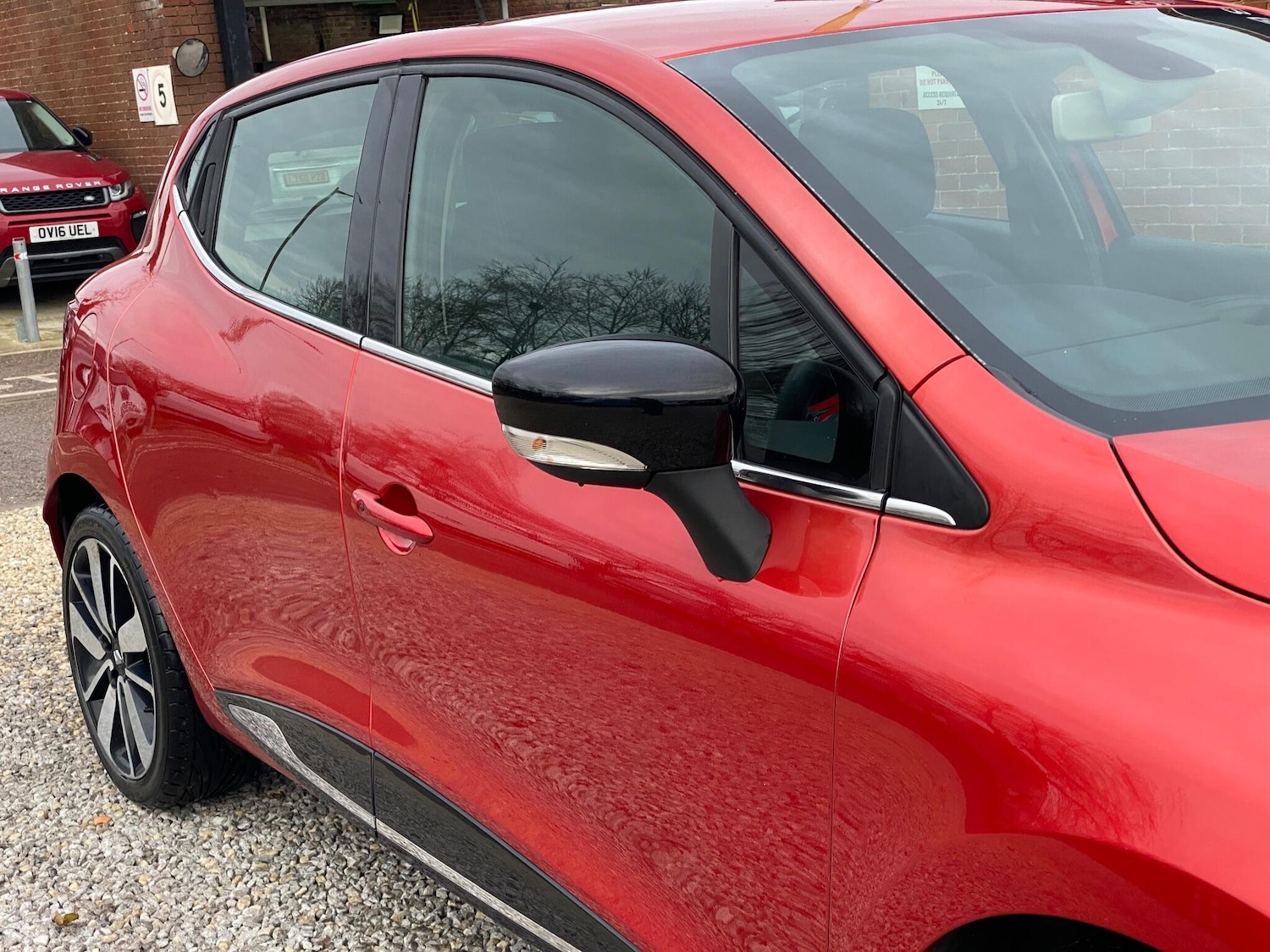 Used Renault Clio 2015 for sale - 76865756: Photo 48