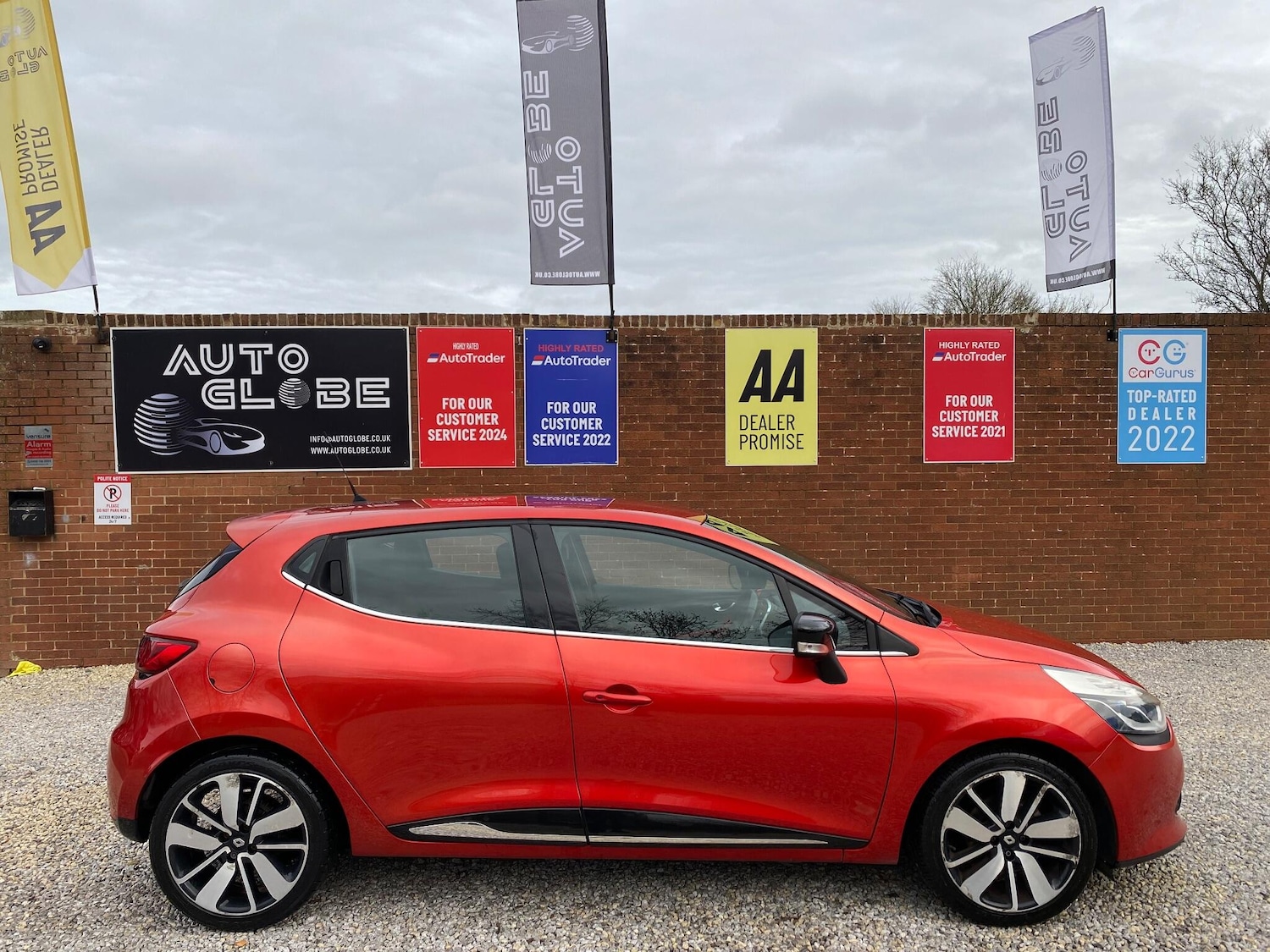 Used Renault Clio 2015 for sale - 76865756: Photo 6