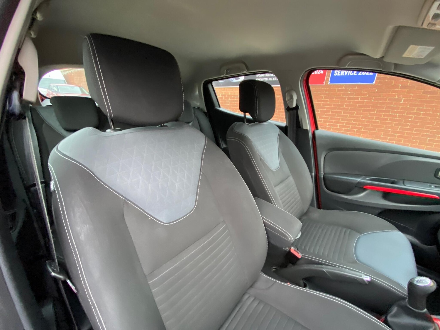 Used Renault Clio 2015 for sale - 76865756: Photo 9