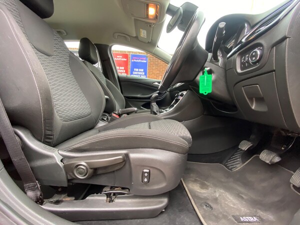 Used Vauxhall Astra 2018 for sale - 75623081: Photo 33