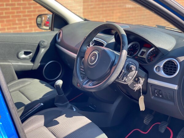Used Renault Clio 2009 for sale - 75531080: Photo 24