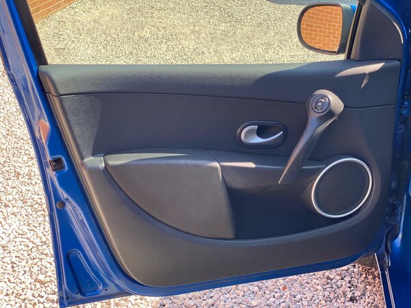 Used Renault Clio 2009 for sale - 75531080: Photo 40