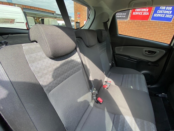 Used Toyota Yaris 2016 for sale - 75609033: Photo 11