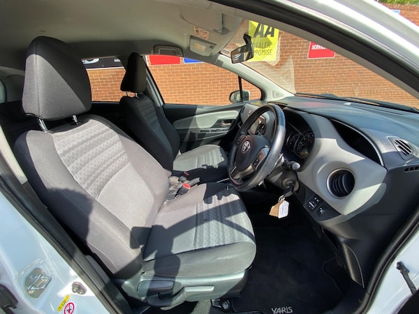 Used Toyota Yaris 2016 for sale - 75609033: Photo 39