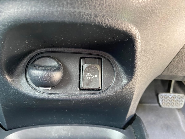 Used Toyota Yaris 2016 for sale - 75609033: Photo 43