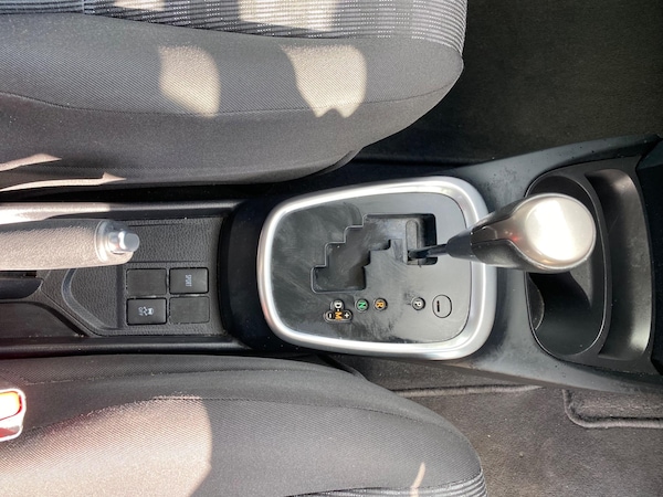 Used Toyota Yaris 2016 for sale - 75609033: Photo 47