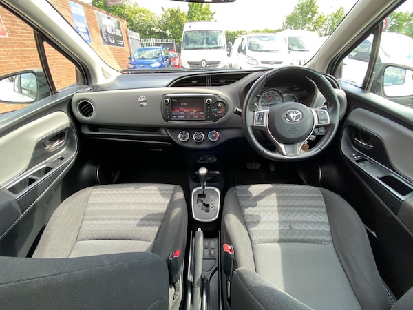 Used Toyota Yaris 2016 for sale - 75609033: Photo 9