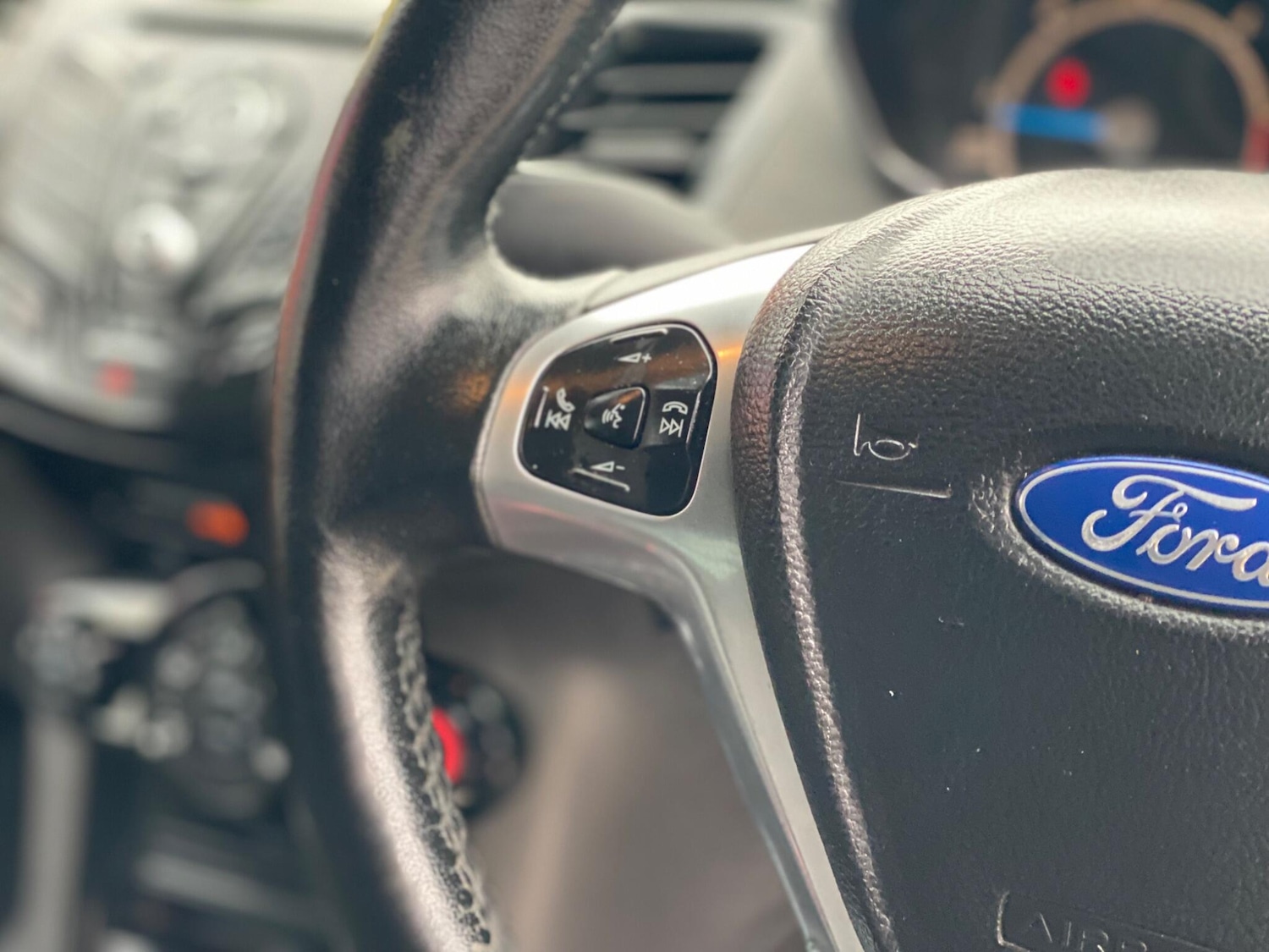 Used Ford Fiesta Van 2015 for sale - 76424905: Photo 18