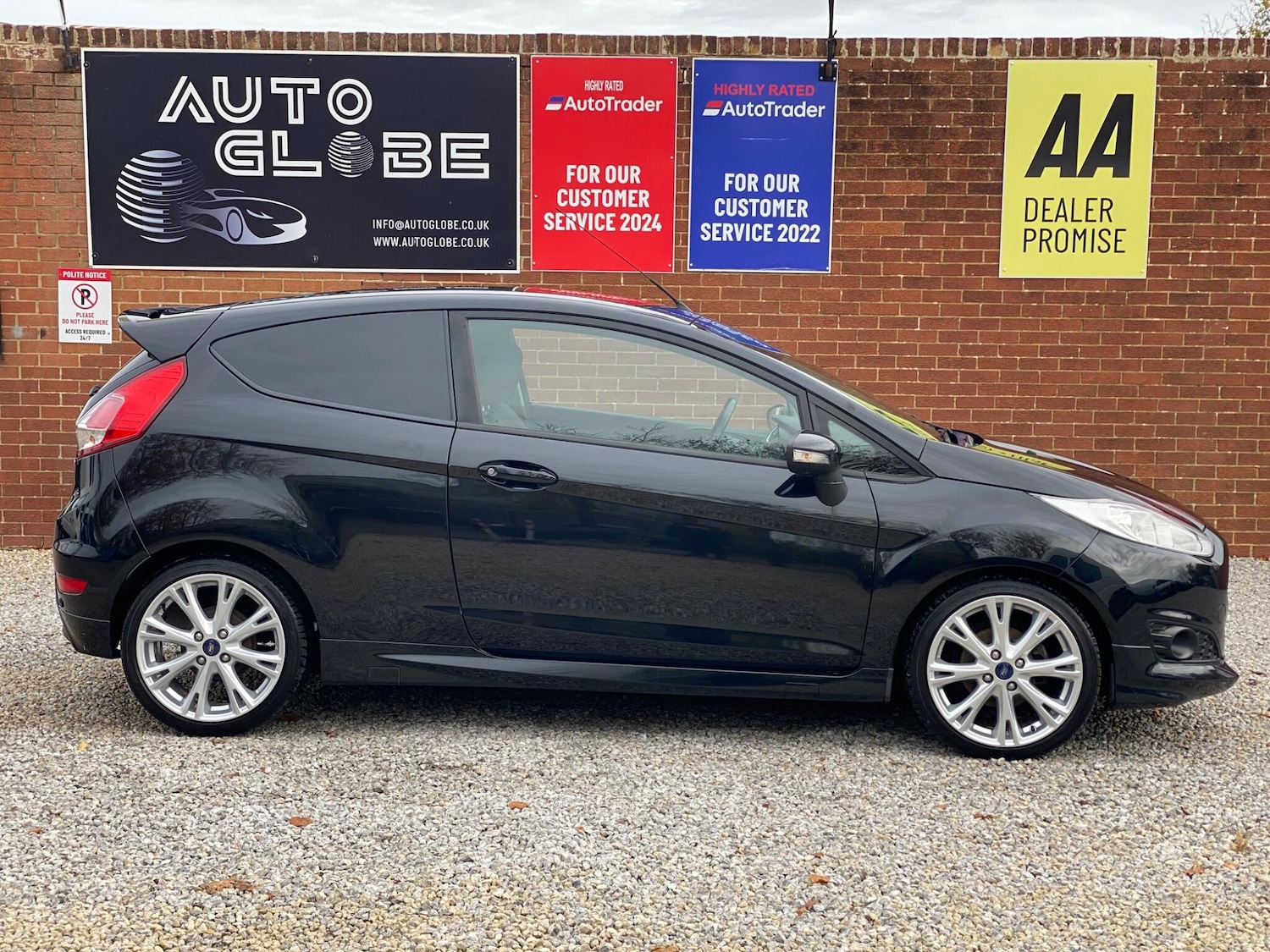 Used Ford Fiesta Van 2015 for sale - 76424905: Photo 3