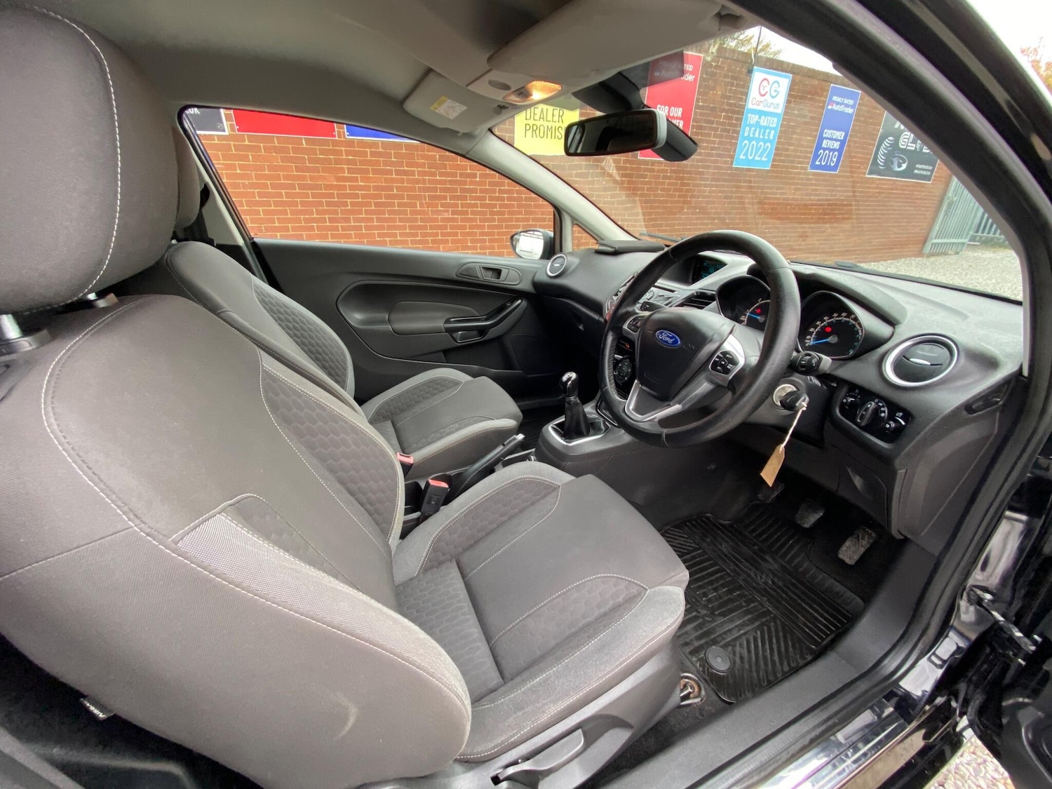 Used Ford Fiesta Van 2015 for sale - 76424905: Photo 7