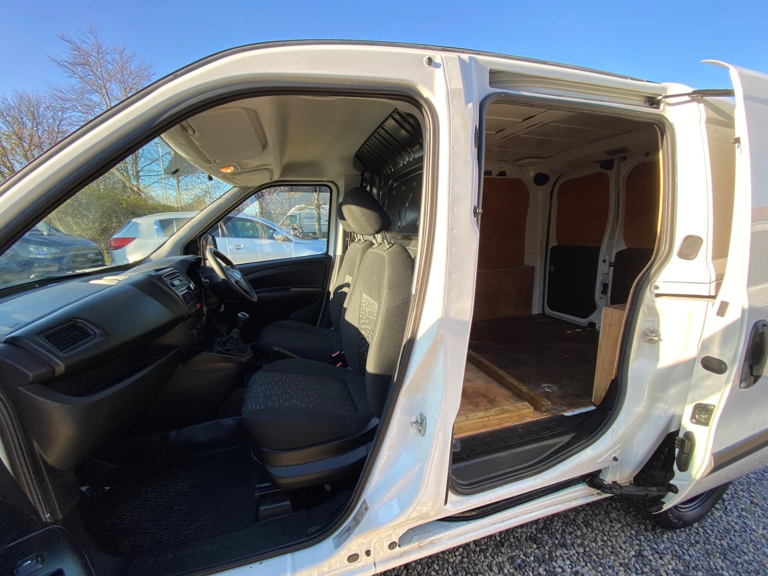 Used Vauxhall Combo 2018 for sale - 76823825: Photo 31