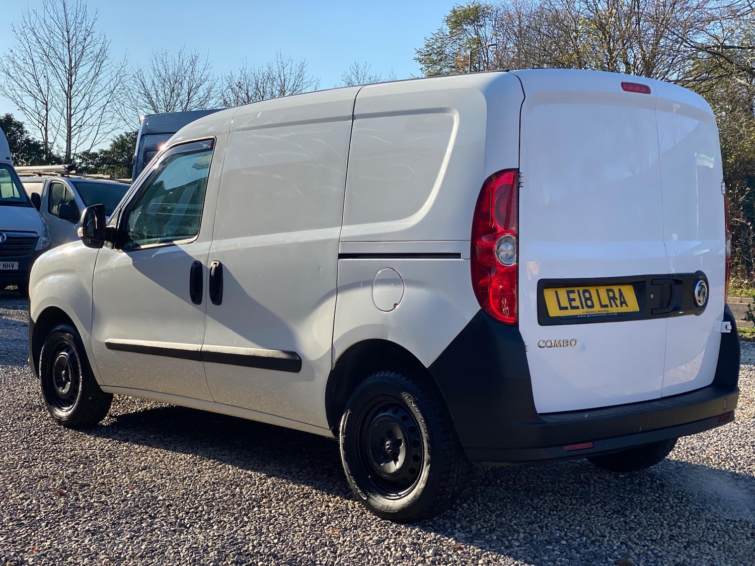 Used Vauxhall Combo 2018 for sale - 76823825: Photo 4