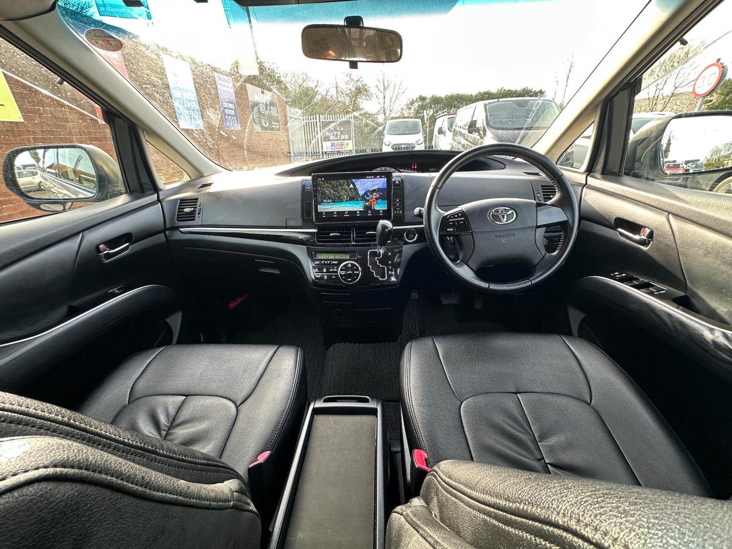 Used Toyota Estima 2025 for sale - 77637494: Photo 10