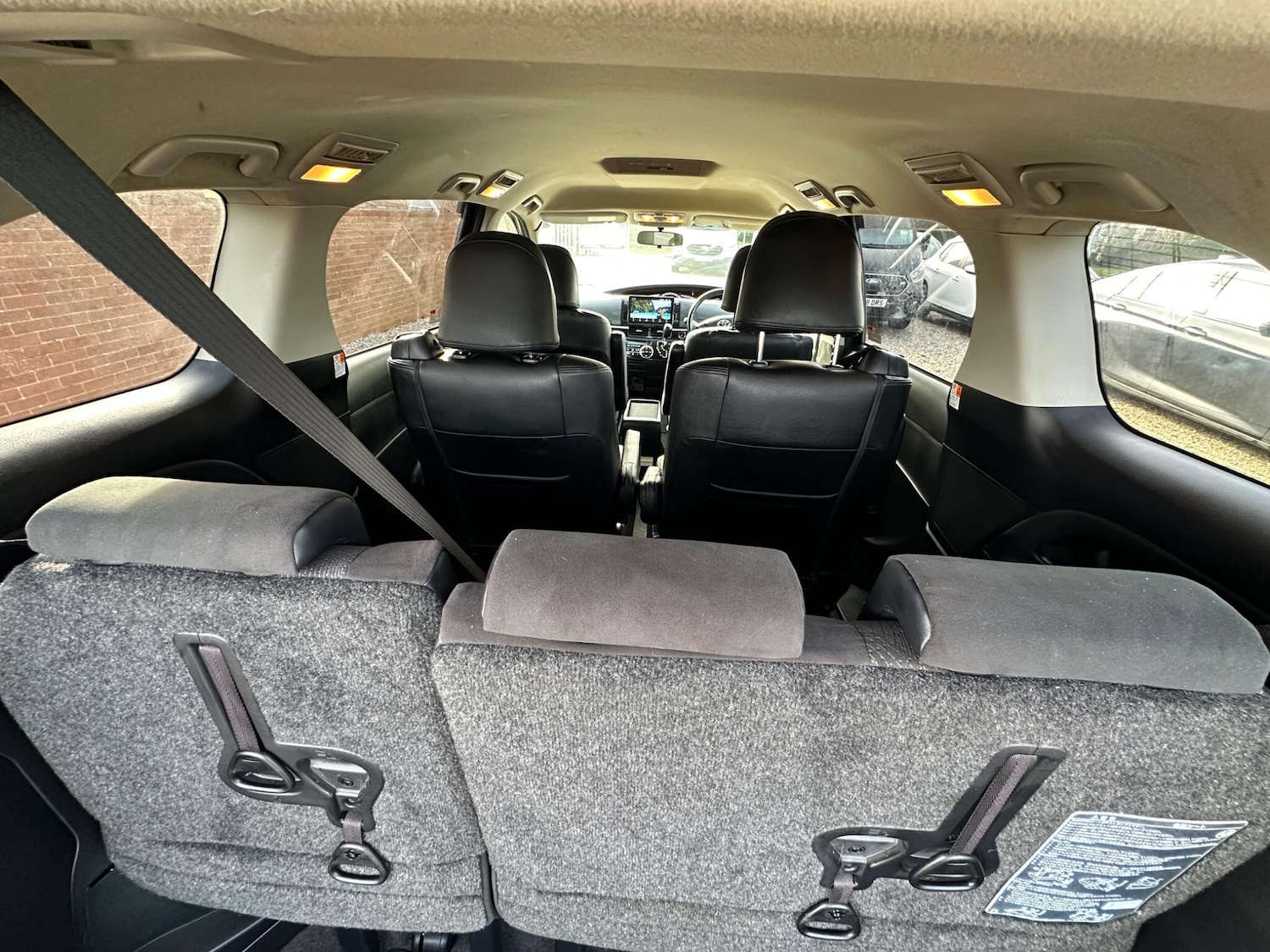 Used Toyota Estima 2025 for sale - 77637494: Photo 25