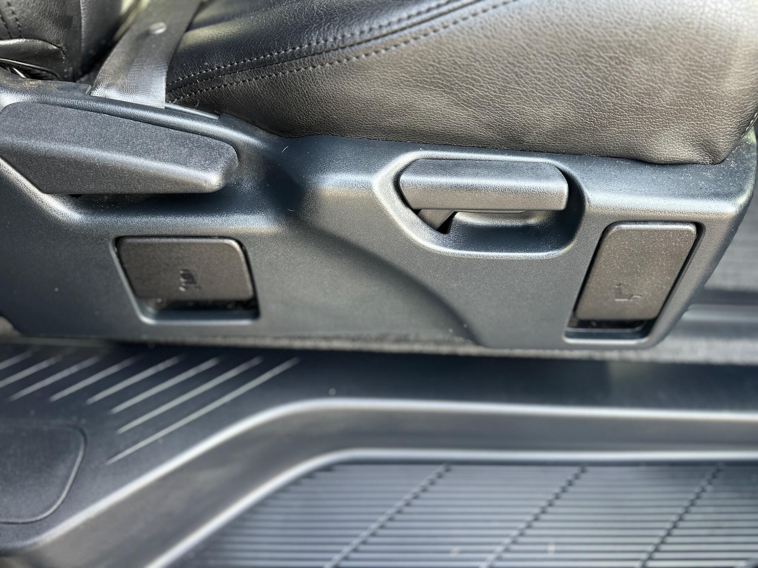 Used Toyota Estima 2025 for sale - 77637494: Photo 27