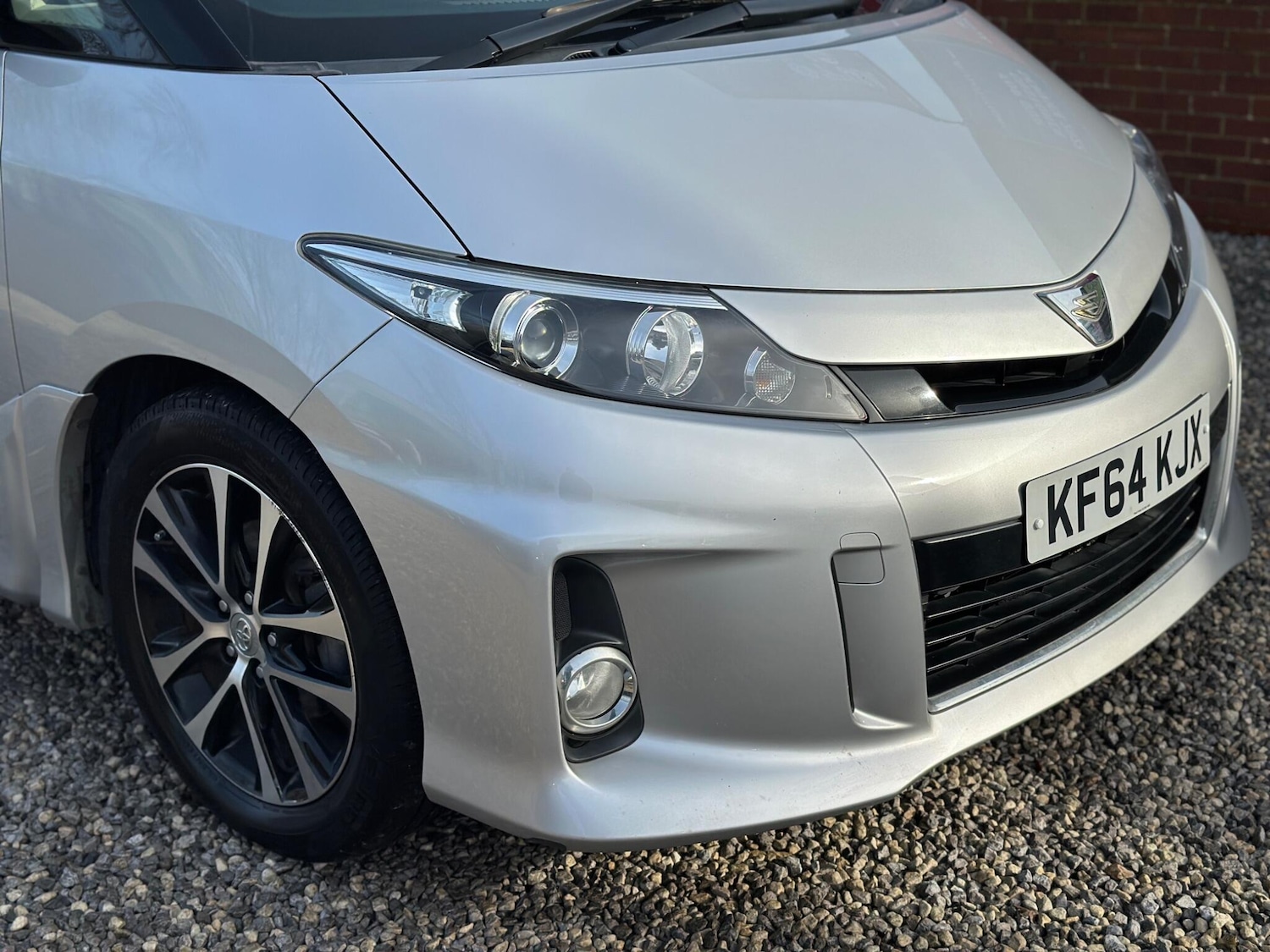 Used Toyota Estima 2025 for sale - 77637494: Photo 38