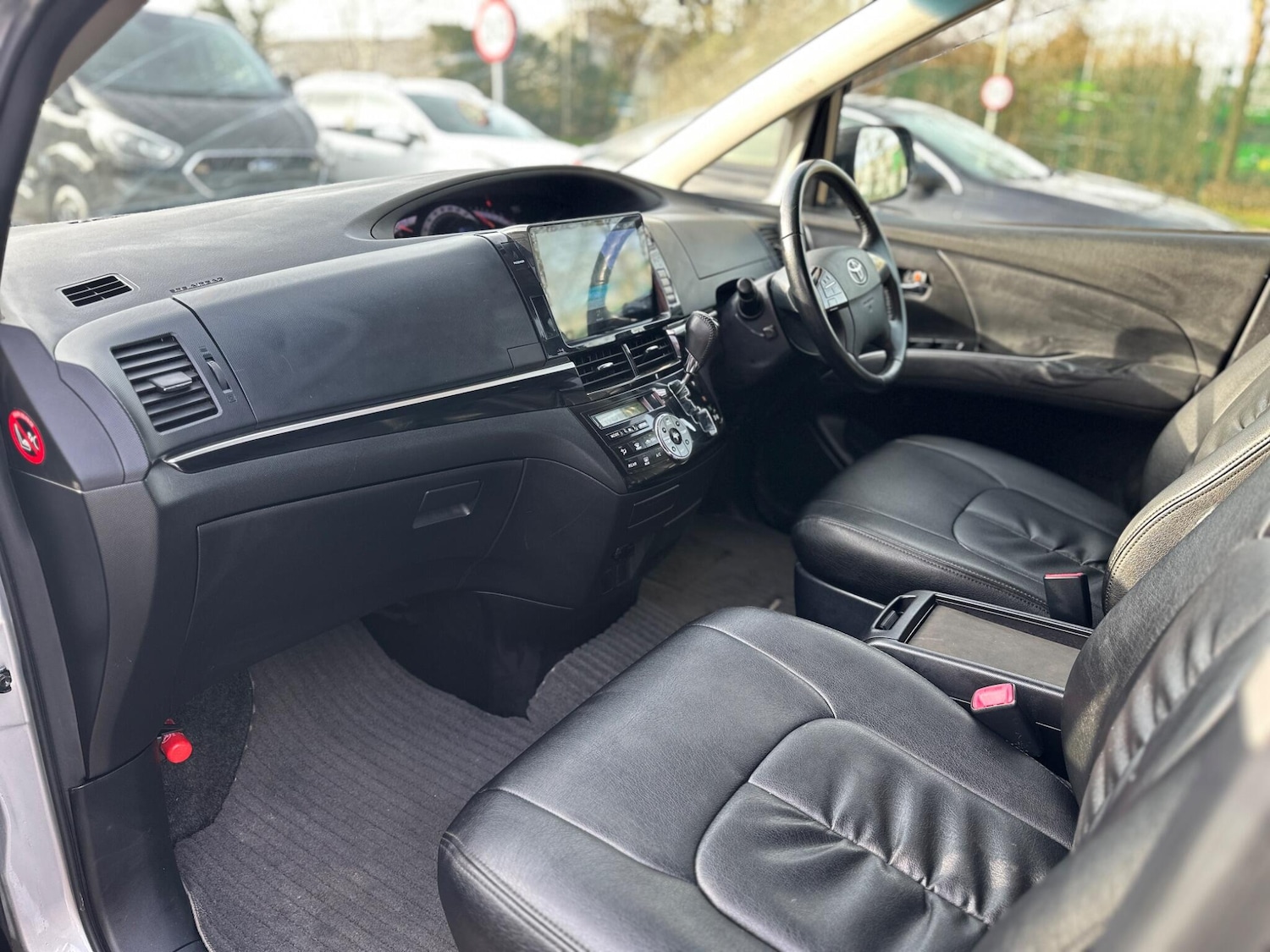 Used Toyota Estima 2025 for sale - 77637494: Photo 9