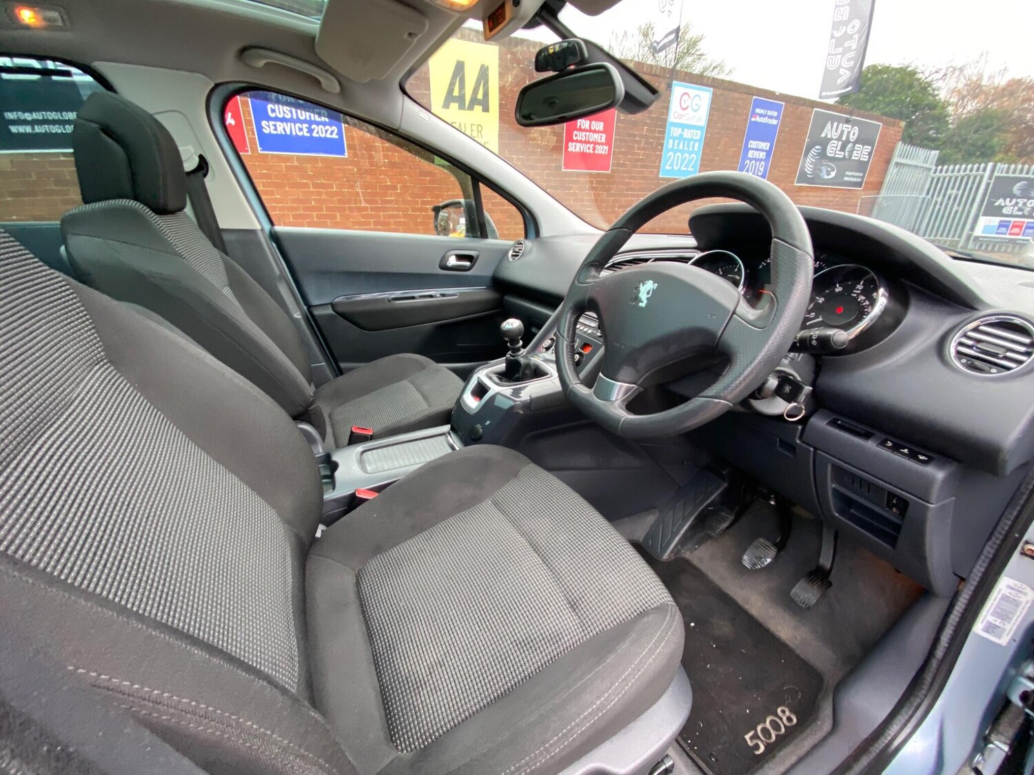 Used Peugeot 5008 2011 for sale - 76759416: Photo 24