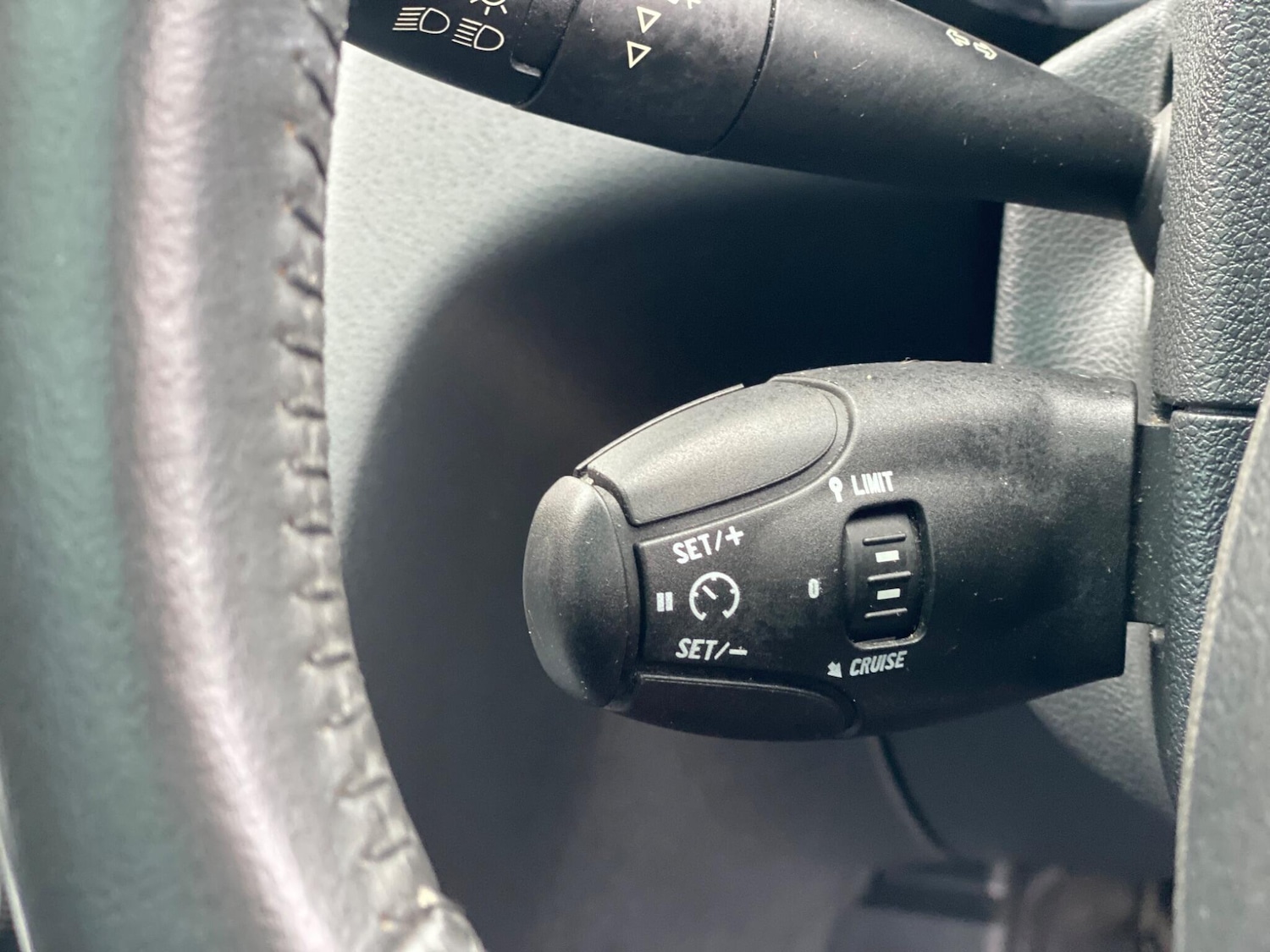 Used Peugeot 5008 2011 for sale - 76759416: Photo 38